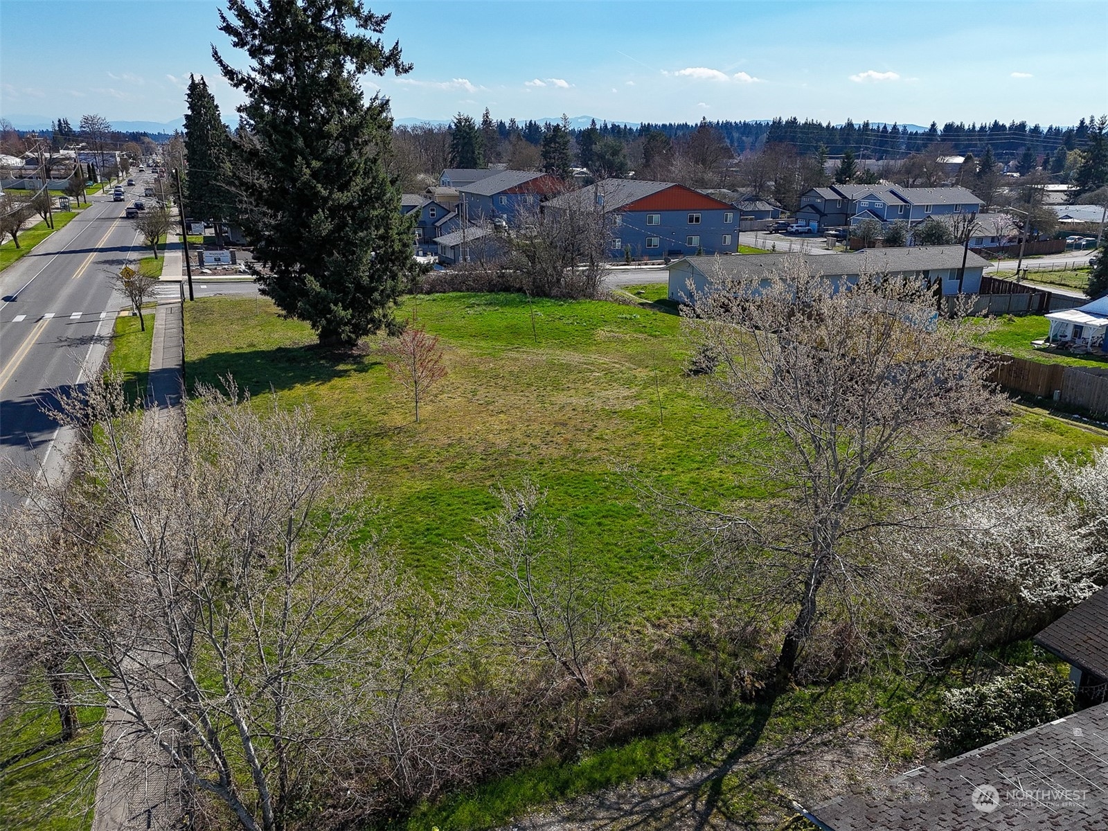 403 Yelm Avenue Property Photo 14
