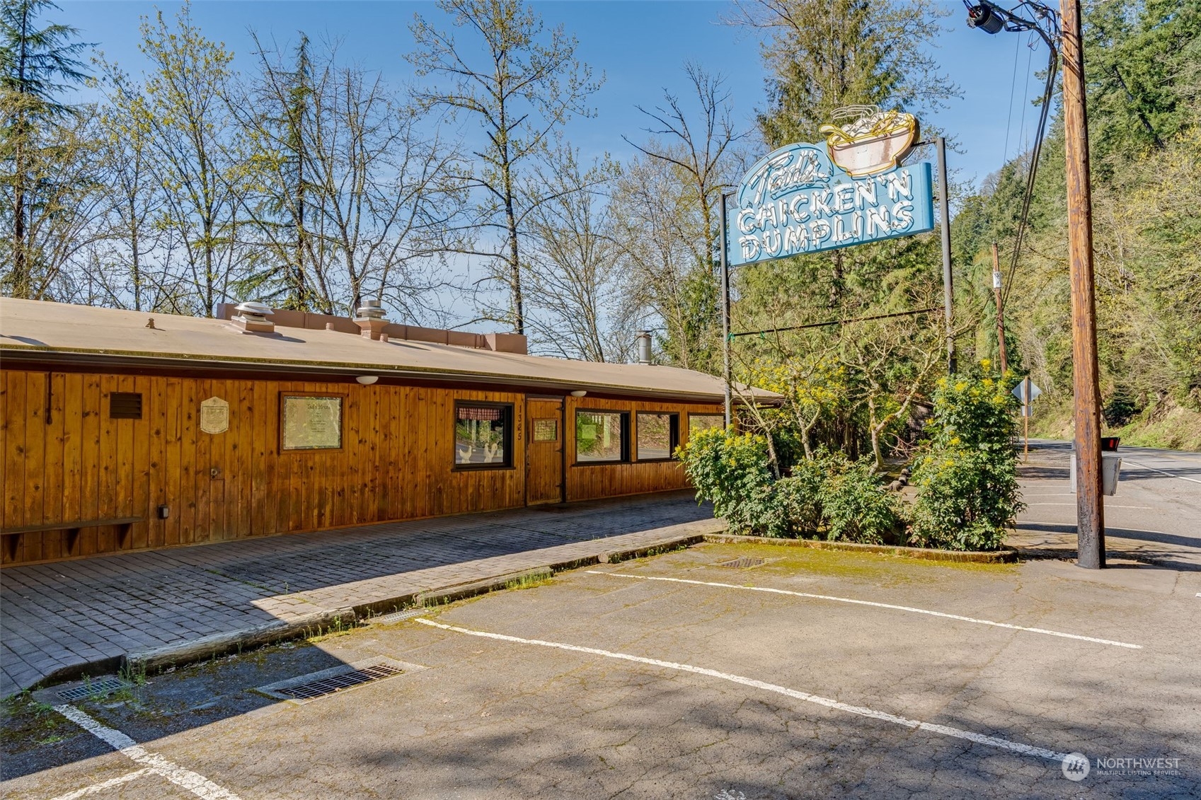 1325 E Historic Columbia River Highway Property Photo 1