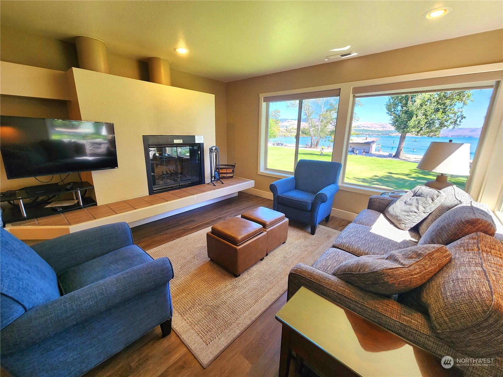 1 Beach 540-g Property Photo 6
