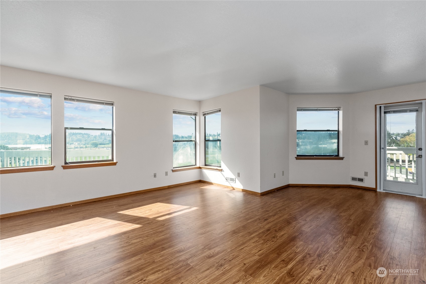 651 Se Bayshore Drive B305 Property Photo 3