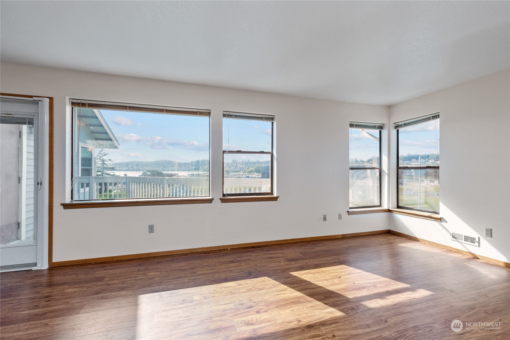 651 Se Bayshore Drive B305 Property Photo 6