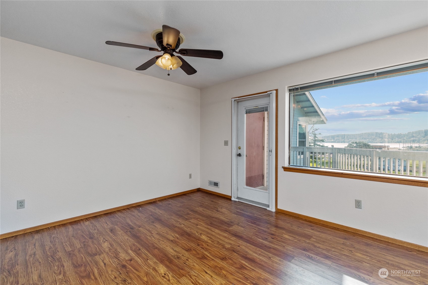 651 Se Bayshore Drive B305 Property Photo 12