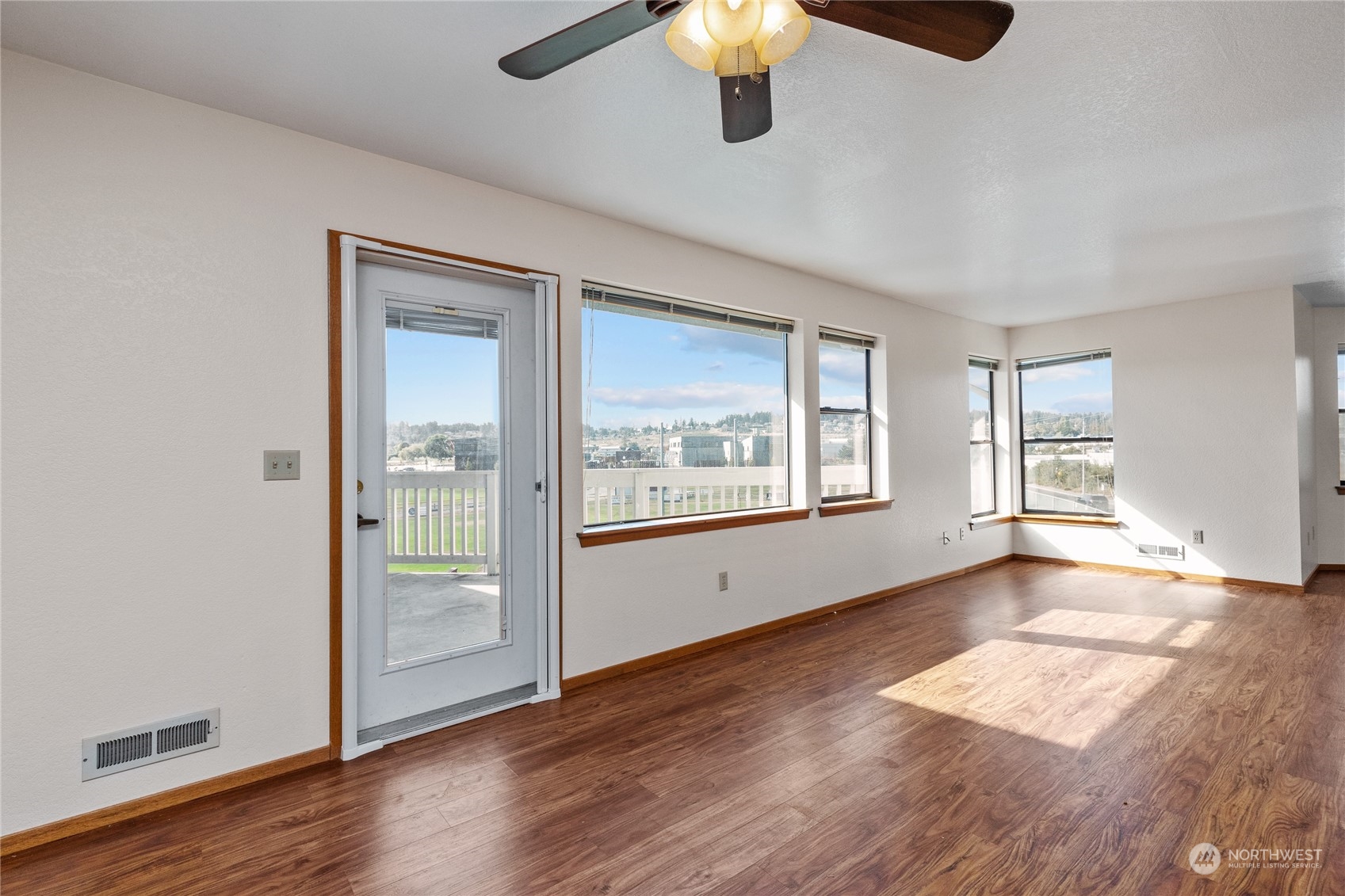 651 Se Bayshore Drive B305 Property Photo 19