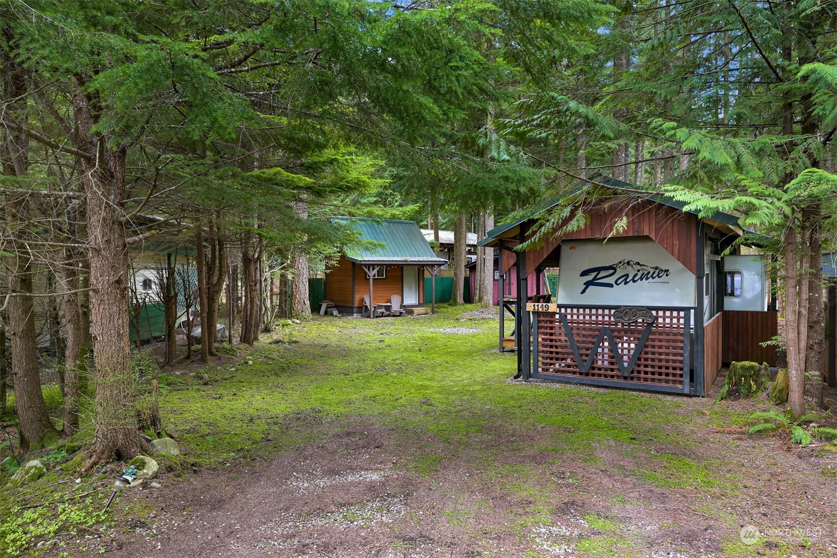 1149 Alder Lane Property Photo 3
