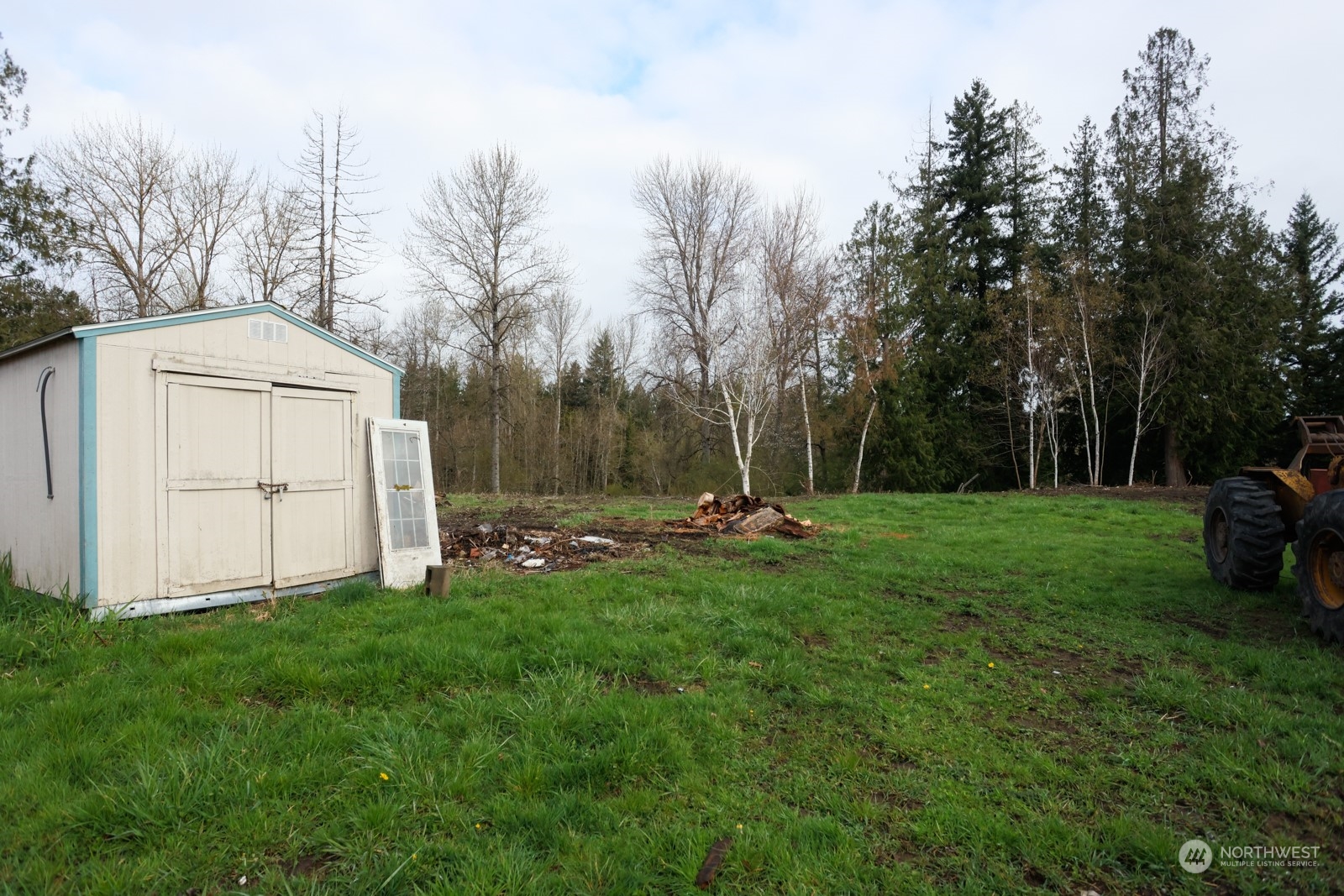 435 Hatch Street Property Photo 6