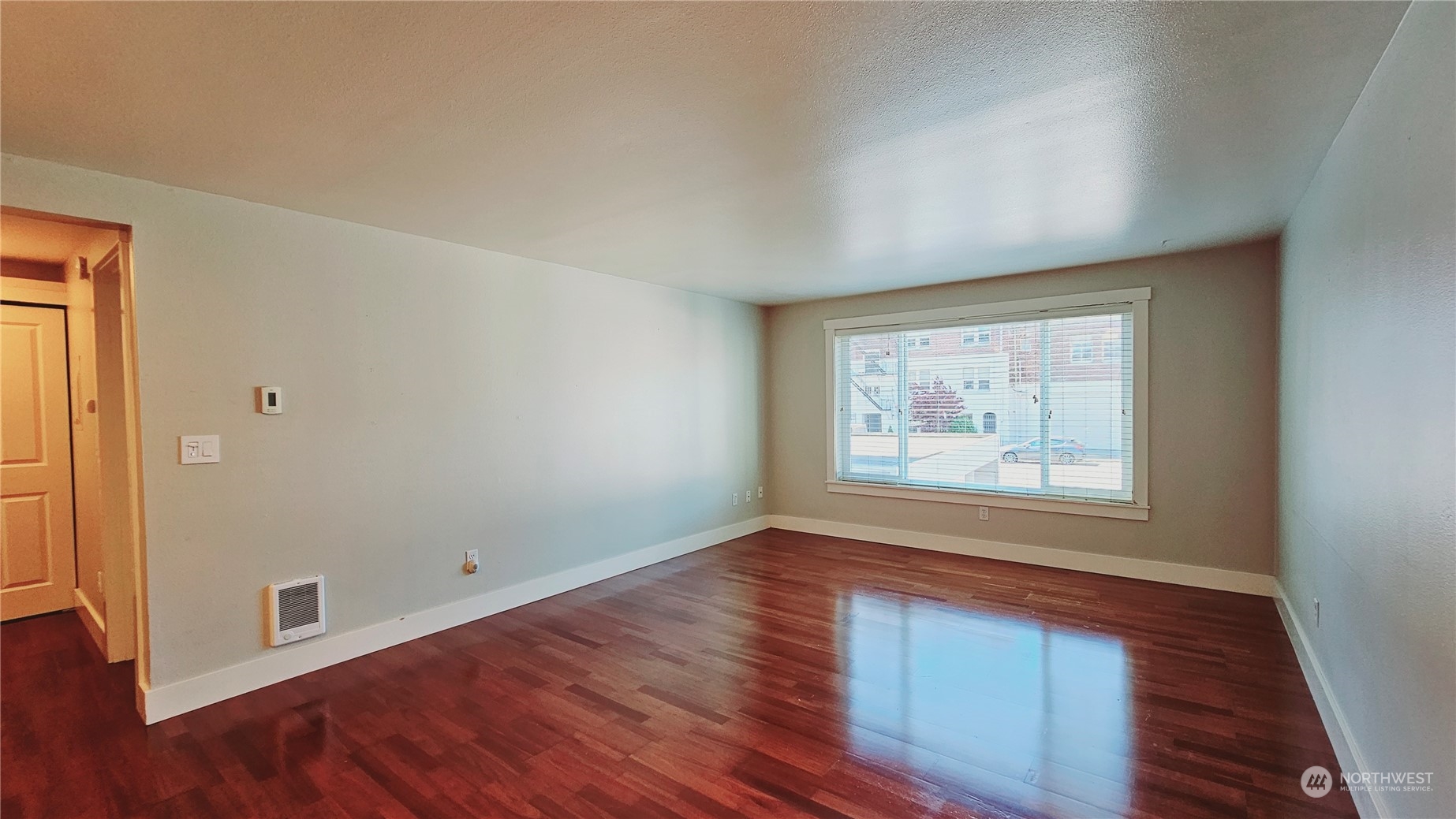 25 N Broadway 208 Property Photo 9