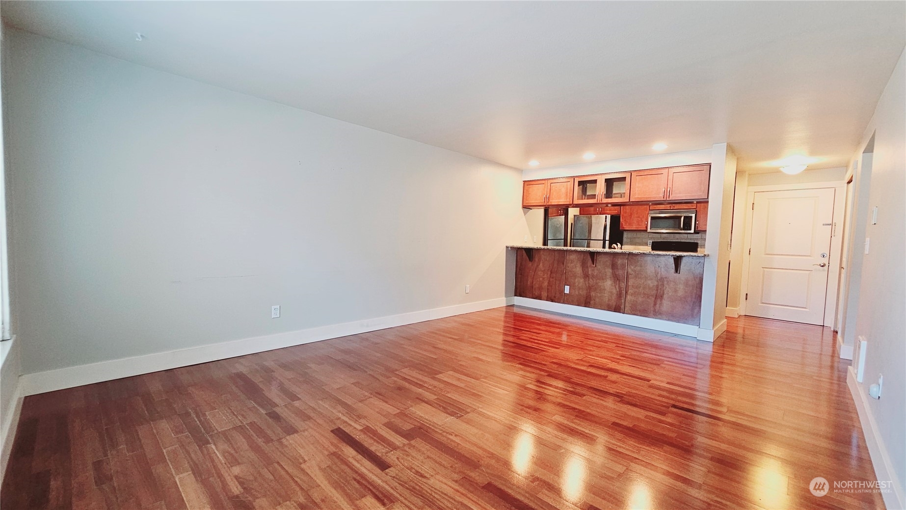 25 N Broadway 208 Property Photo 10