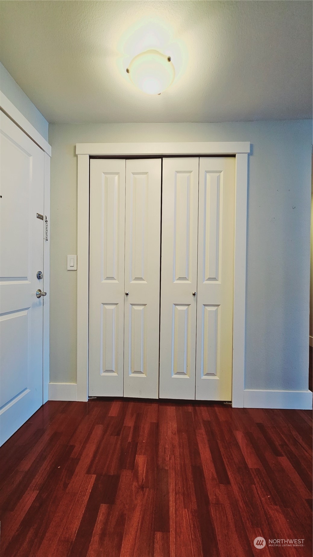 25 N Broadway 208 Property Photo 12
