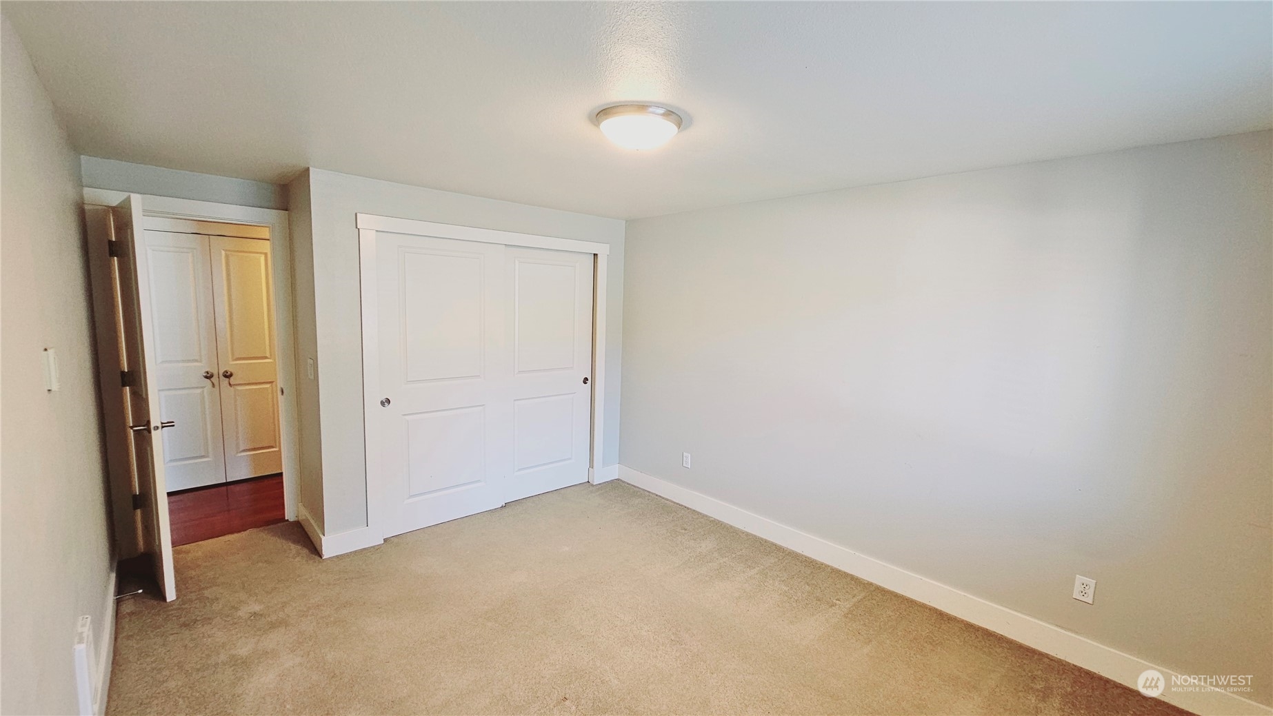25 N Broadway 208 Property Photo 15