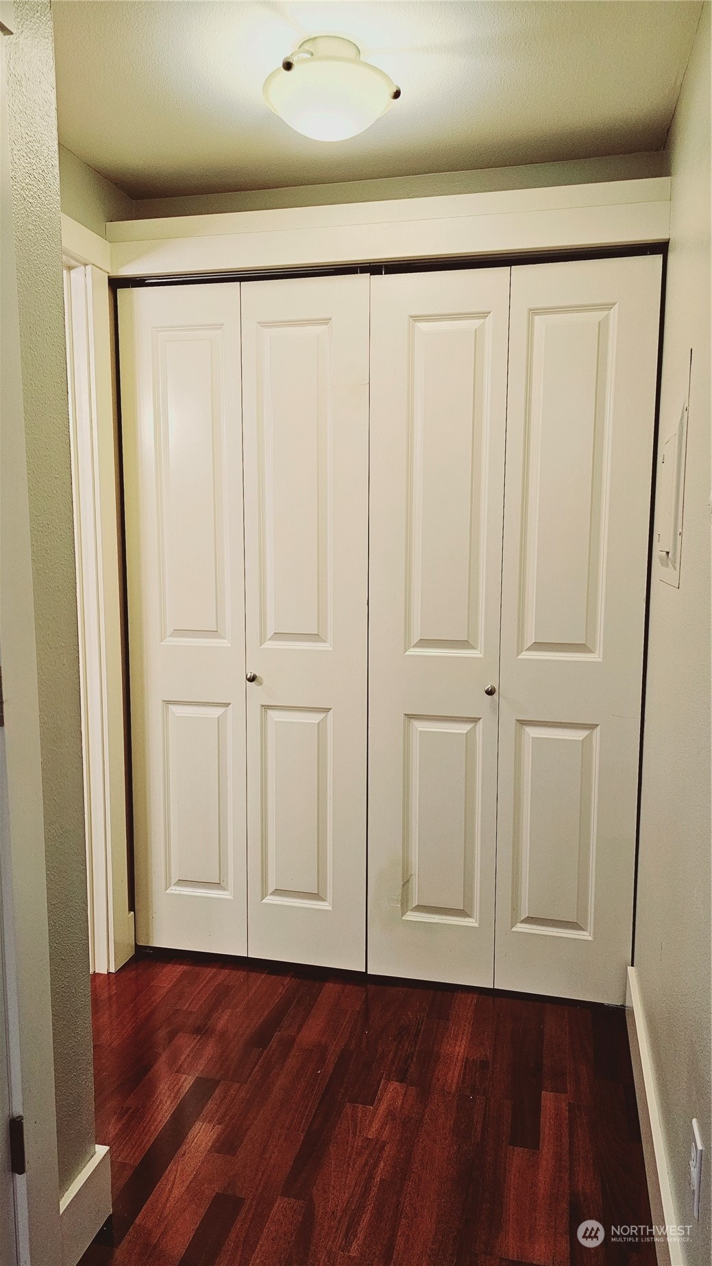 25 N Broadway 208 Property Photo 20