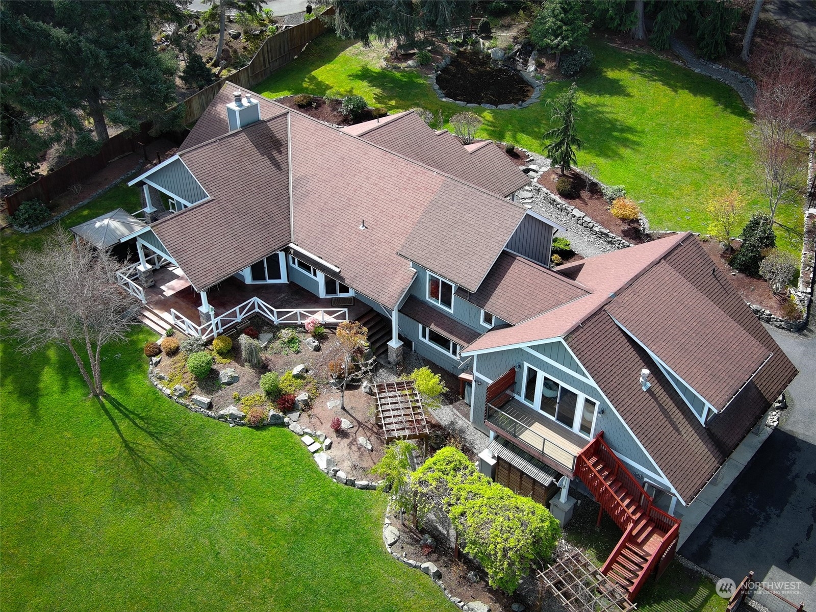 15 White Rock Lane Property Photo 2