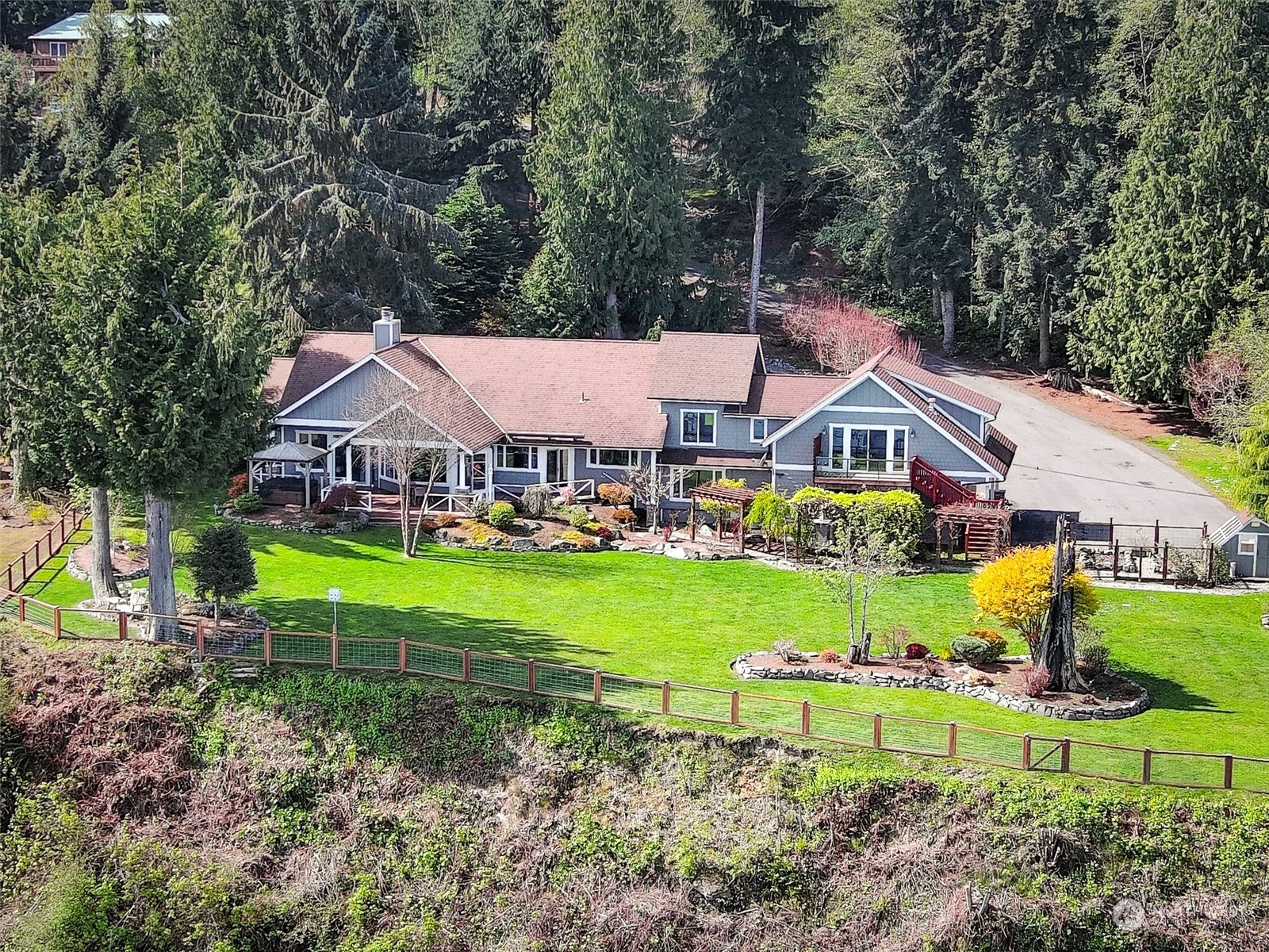 15 White Rock Lane Property Photo 6