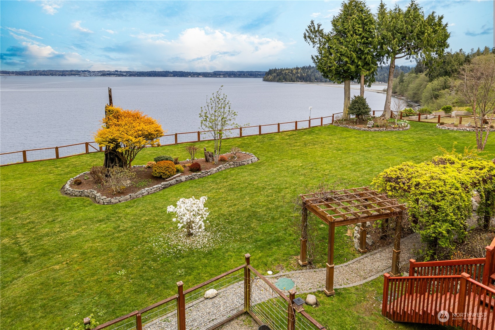 15 White Rock Lane Property Photo 10