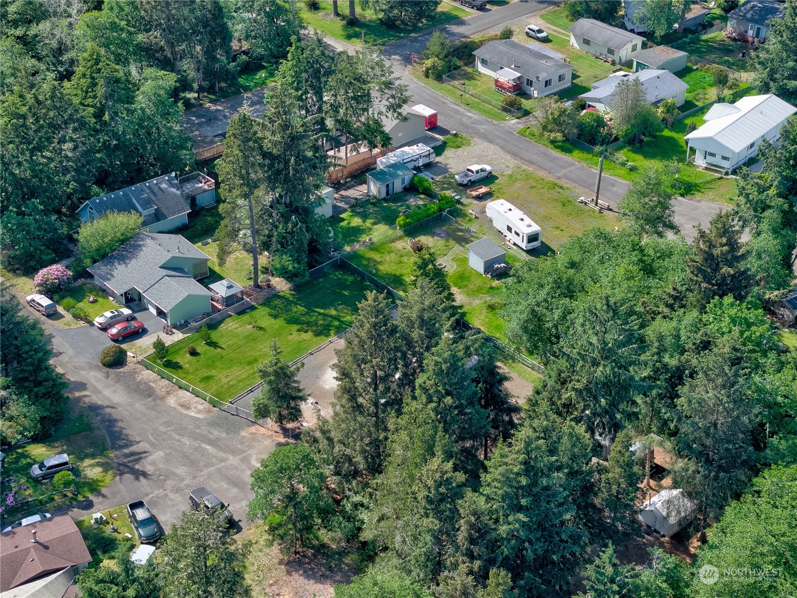 1413 321st Place Property Photo 2