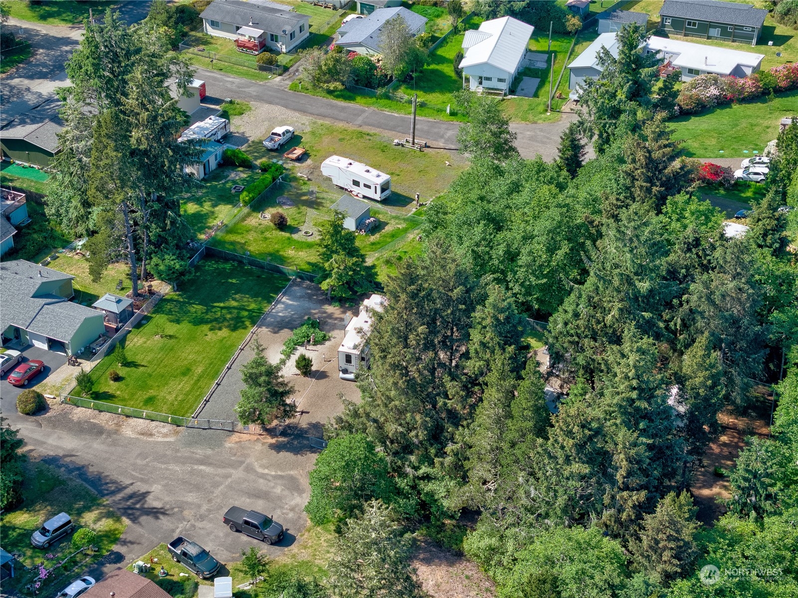 1413 321st Place Property Photo 3