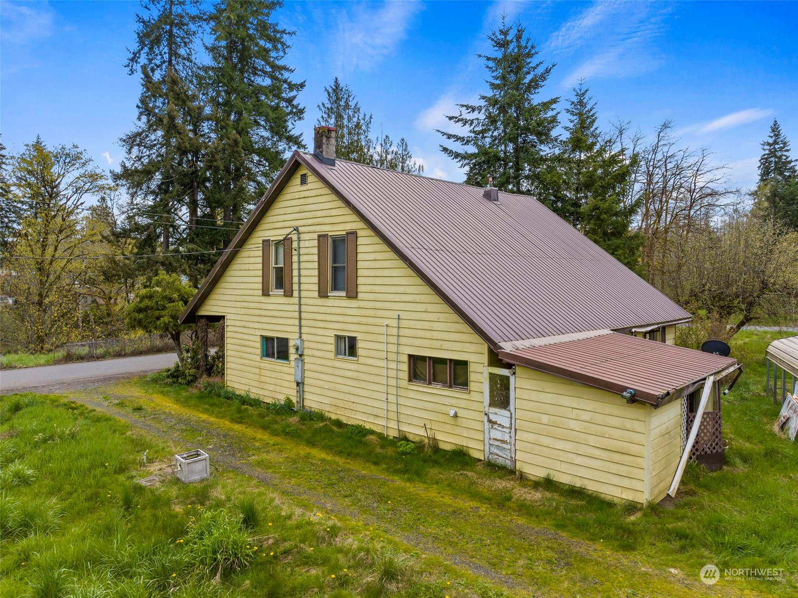 121 Jones Road Property Photo 4