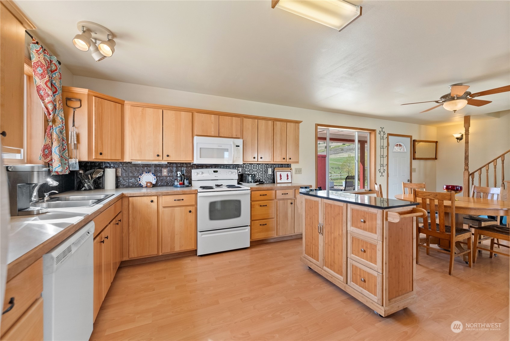 106 Knox Road Property Photo 12
