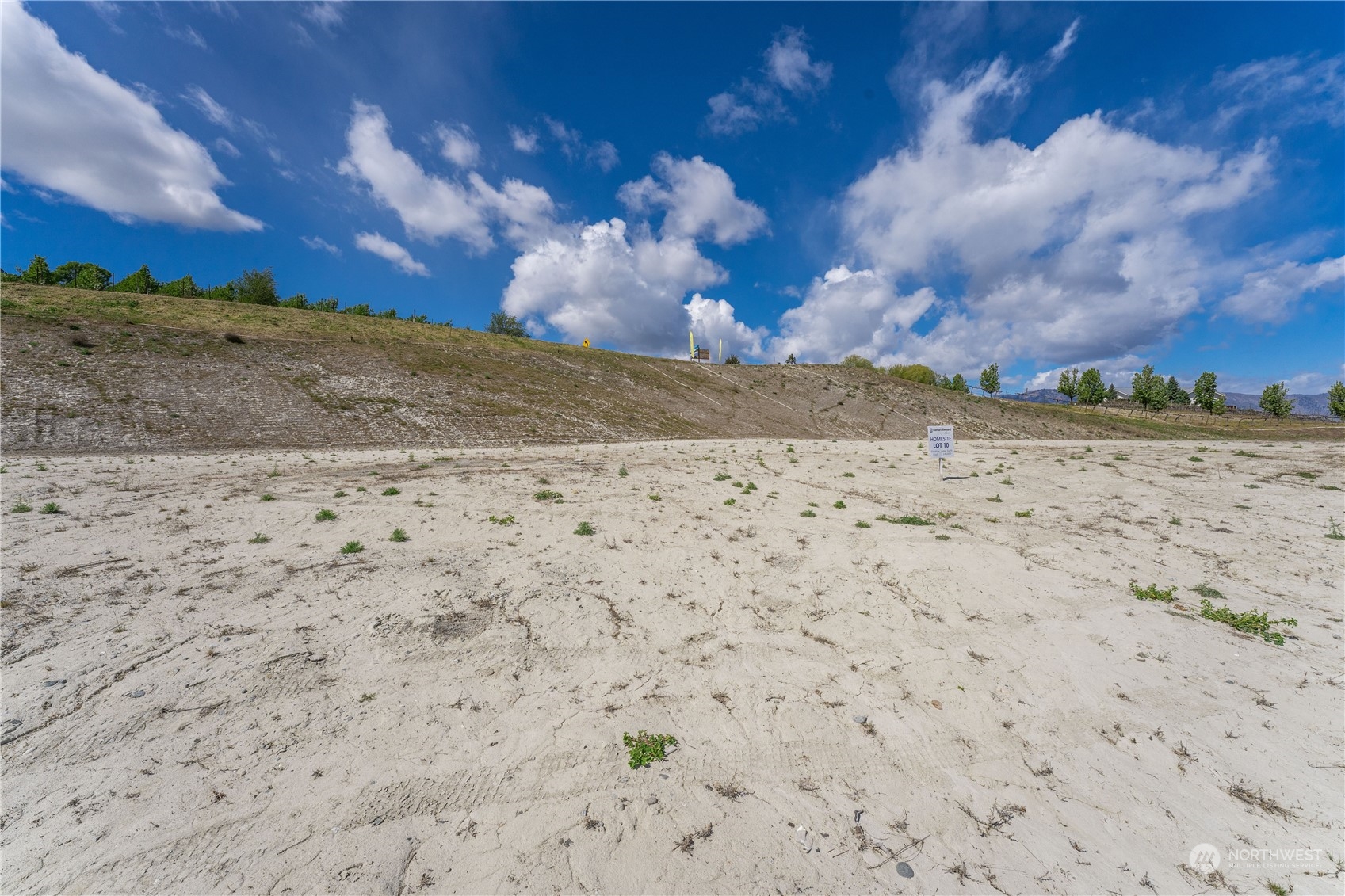 162 Loretta Lane Property Photo 3