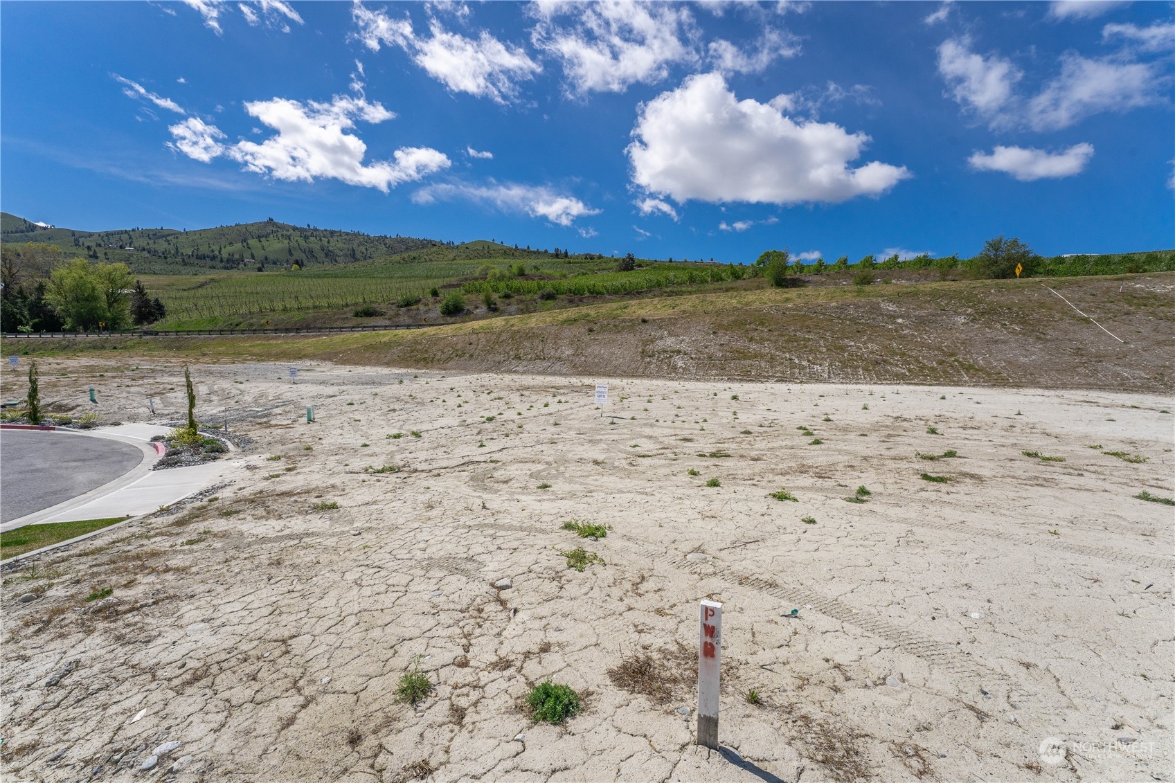162 Loretta Lane Property Photo 4