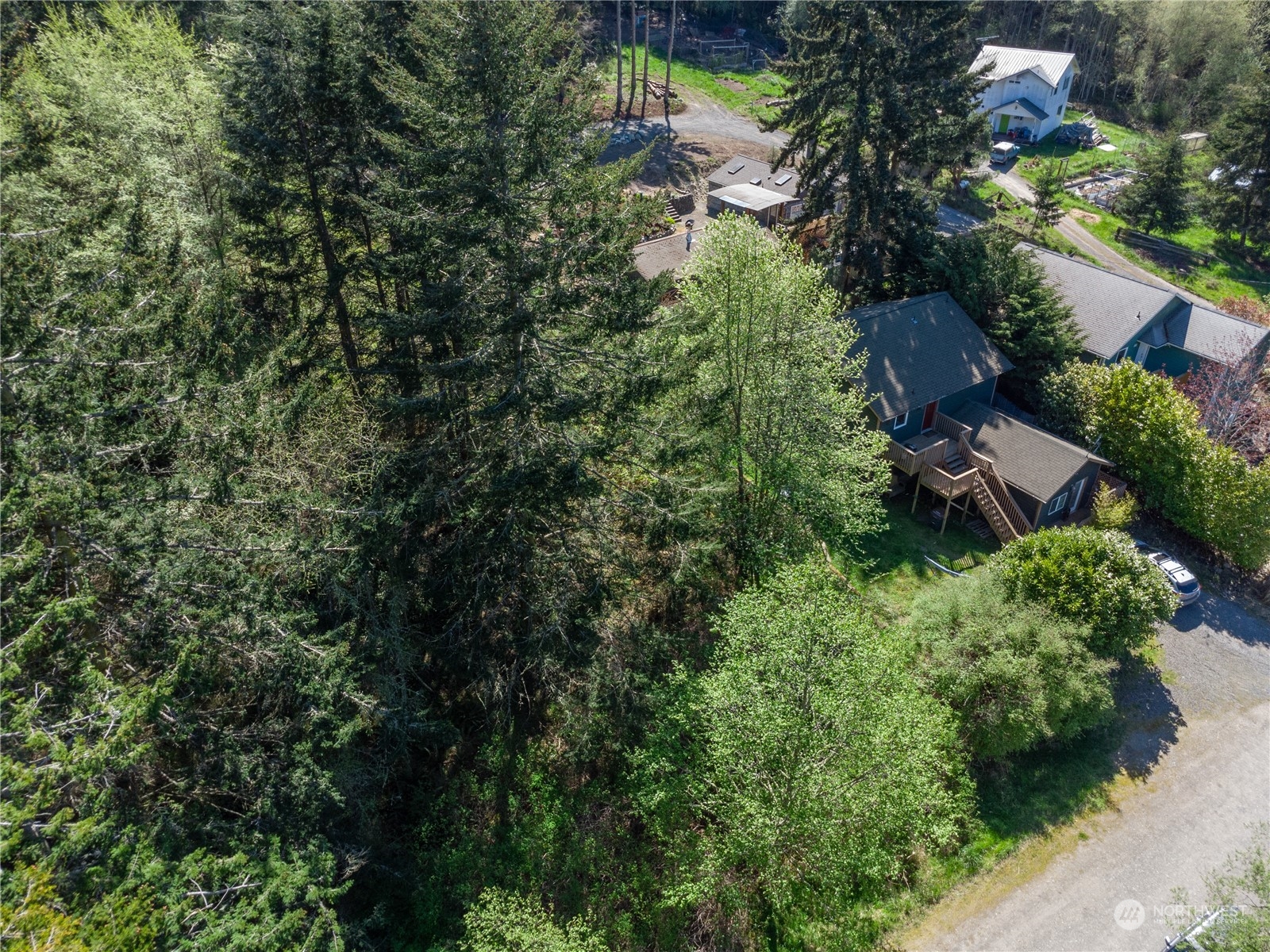 12 Xx 48th Street Property Photo 5
