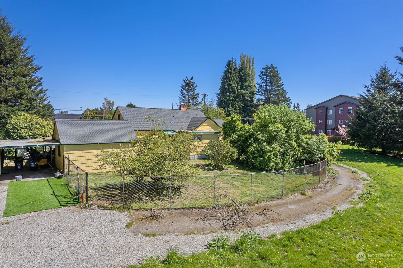 423 Franz Anderson Road Property Photo 11