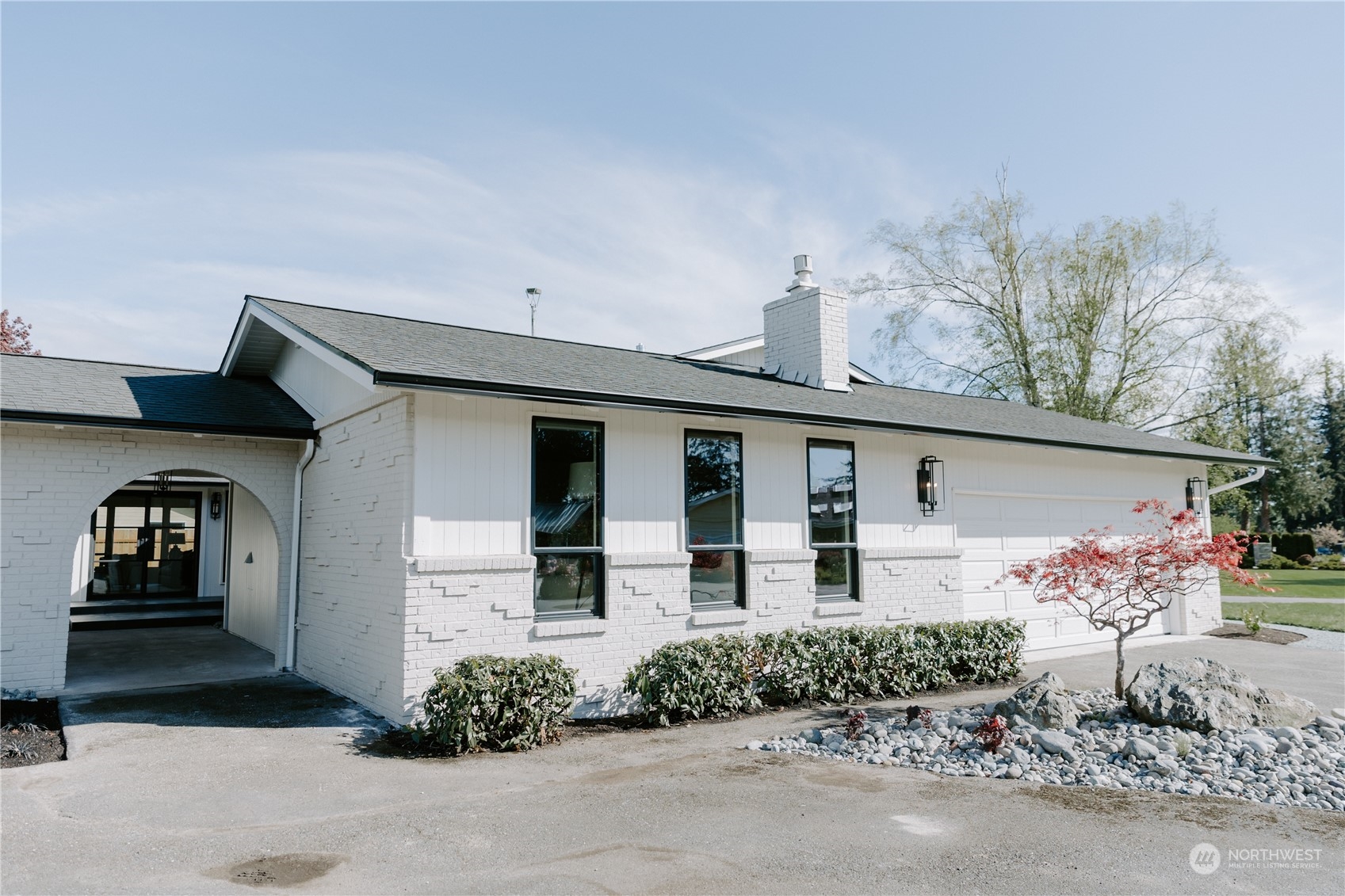 16558 Country Club Drive Property Photo 3
