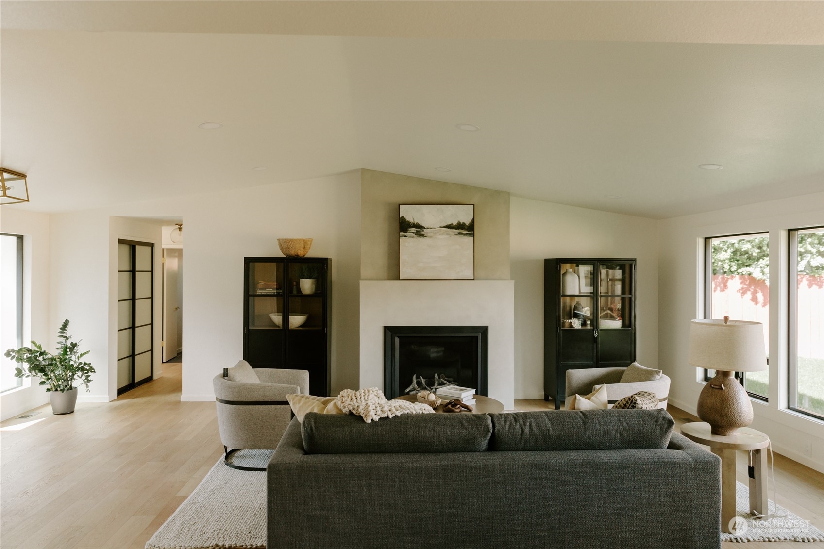 16558 Country Club Drive Property Photo 8