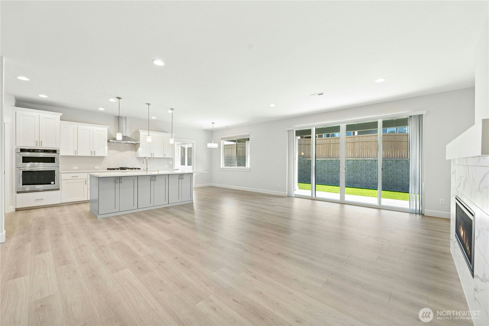 22828 61st St E #300 Property Photo 16