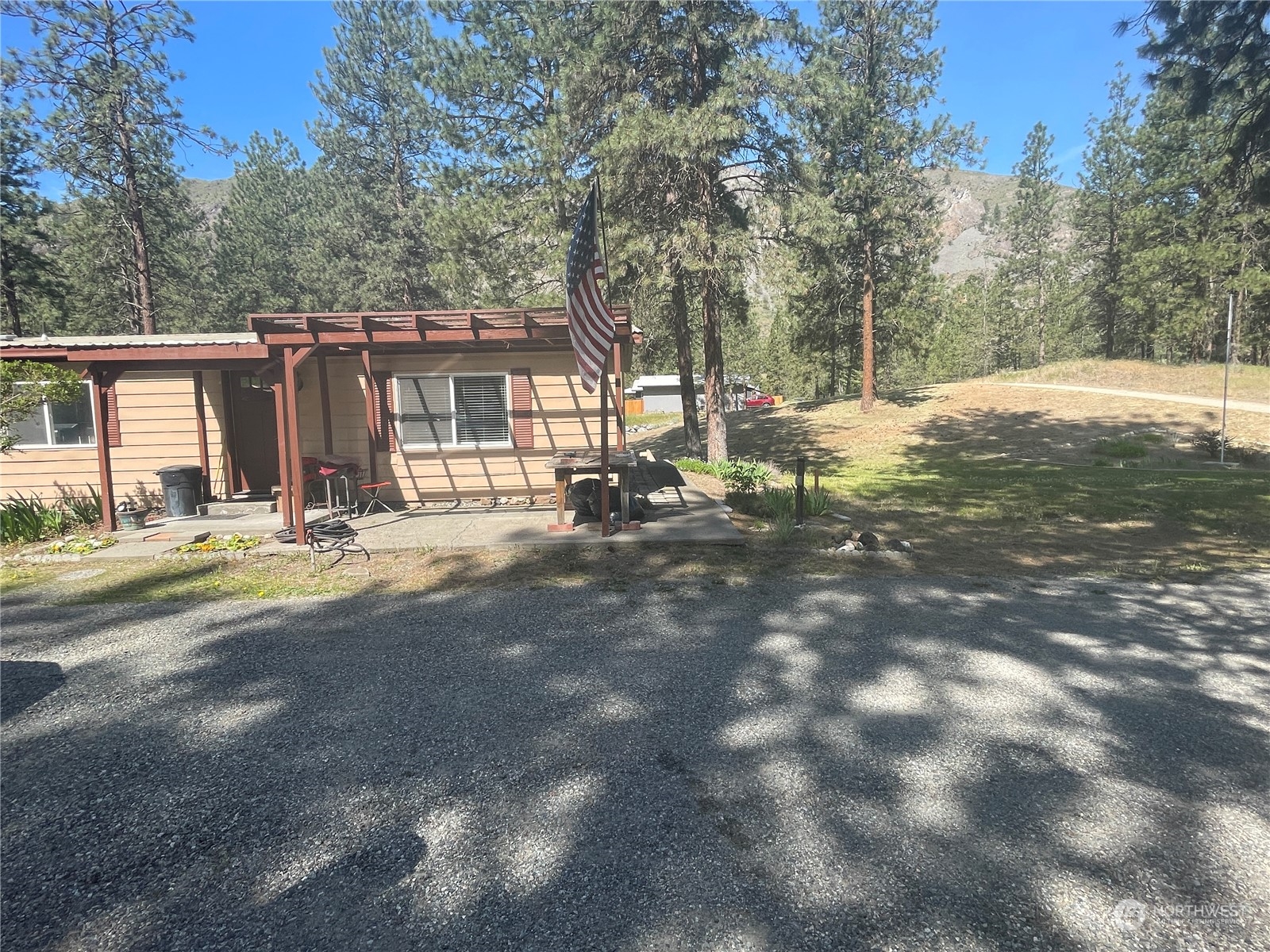 7 Mountain View Road Property Photo 2
