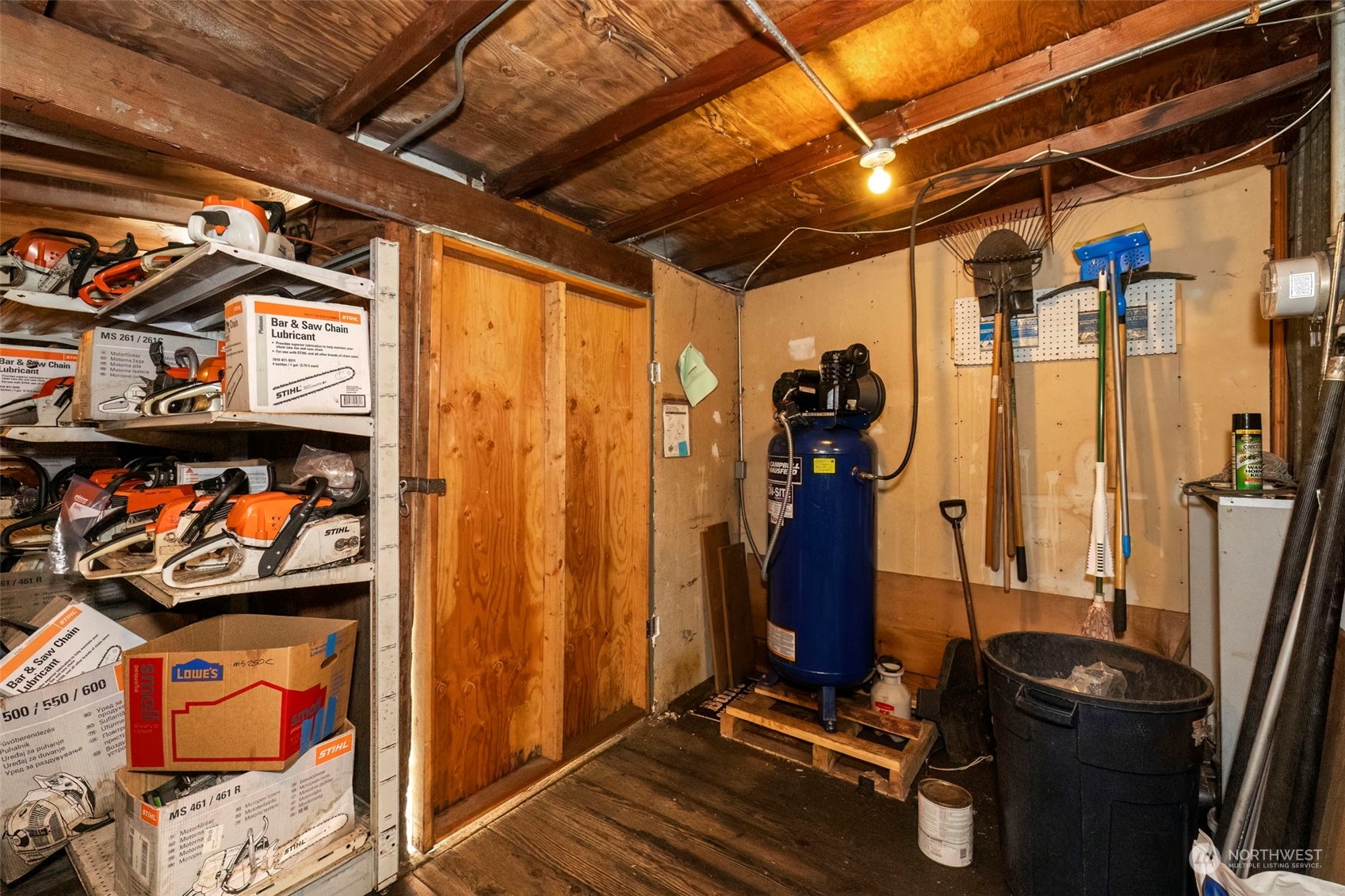 901 Bay St Property Photo 16