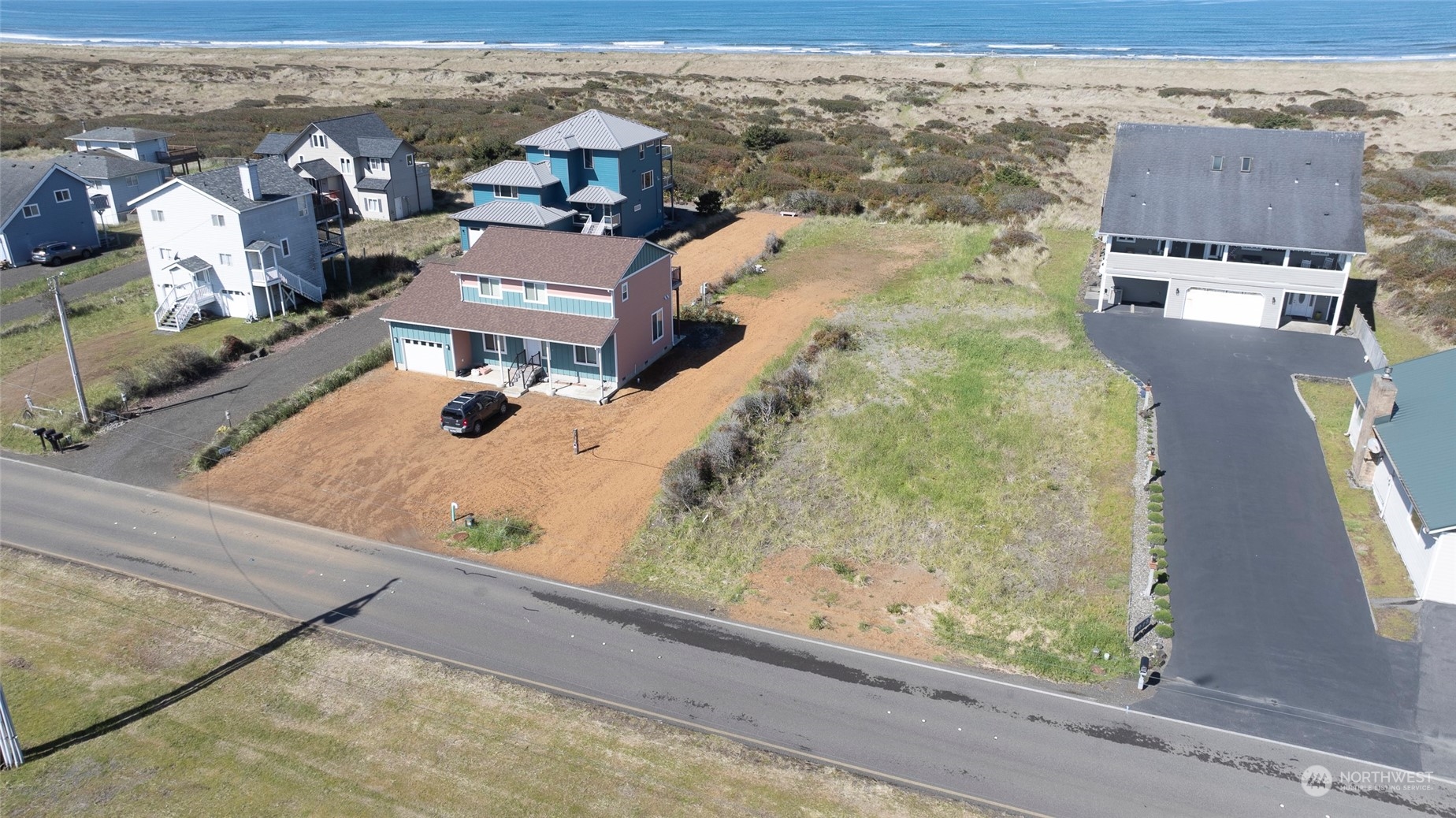 1077 Ocean Shores Boulevard Property Photo 2