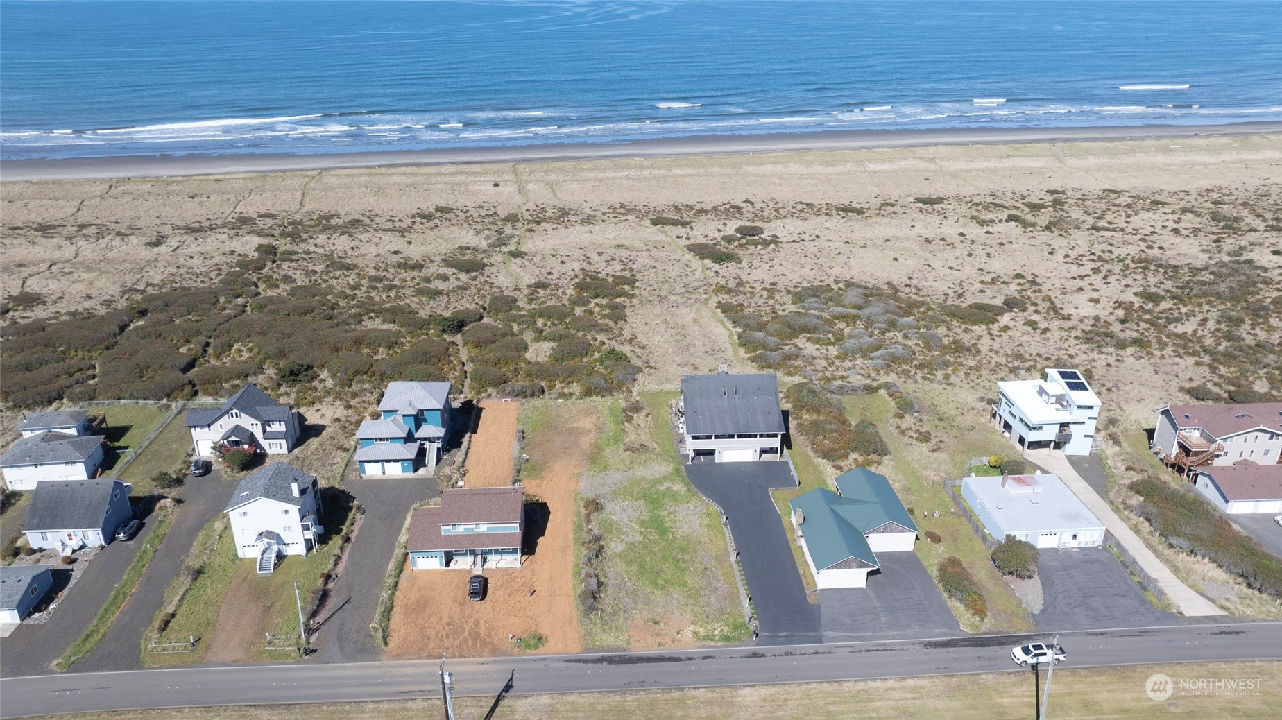 1077 Ocean Shores Boulevard Property Photo 5