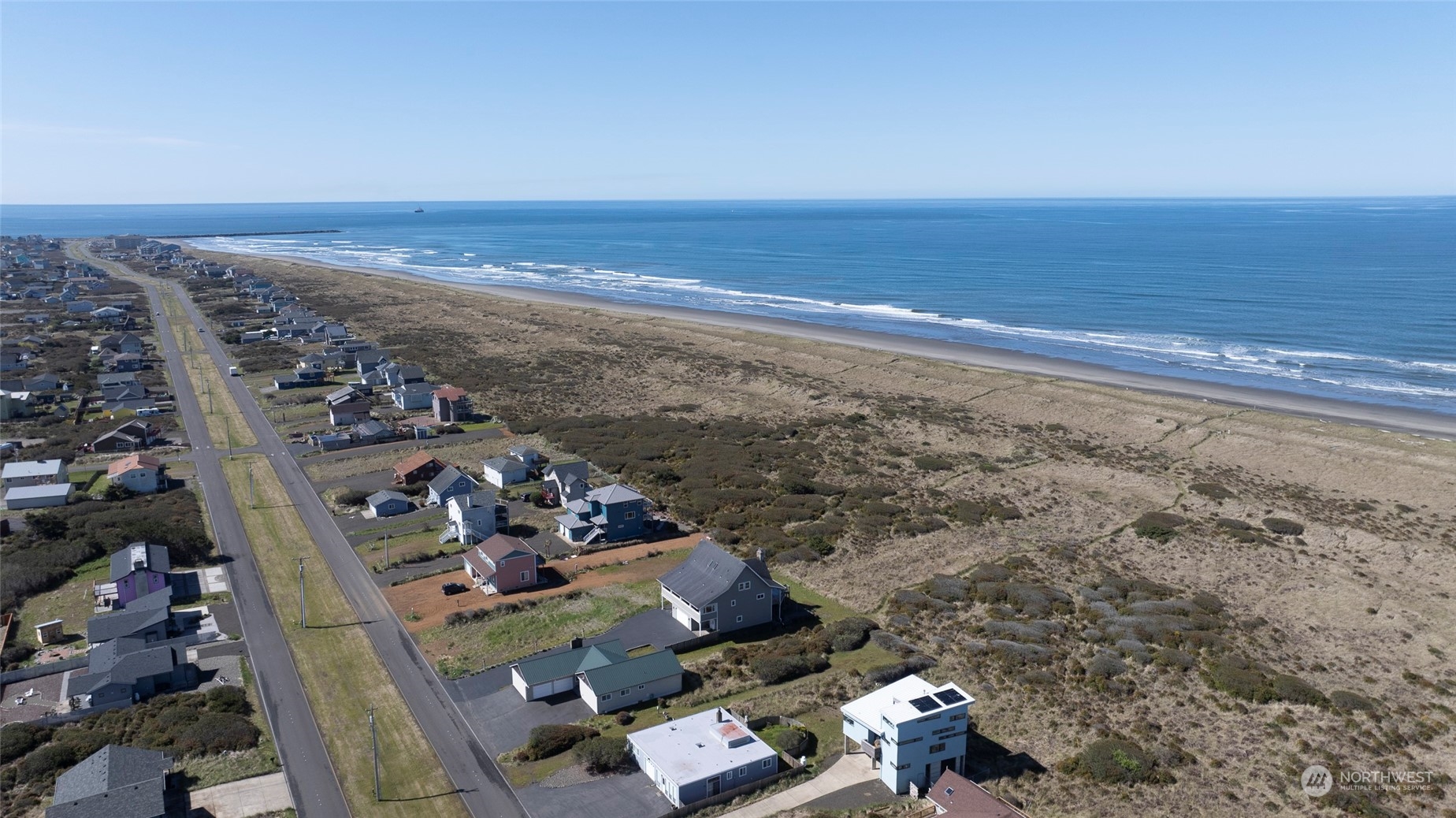 1077 Ocean Shores Boulevard Property Photo 7