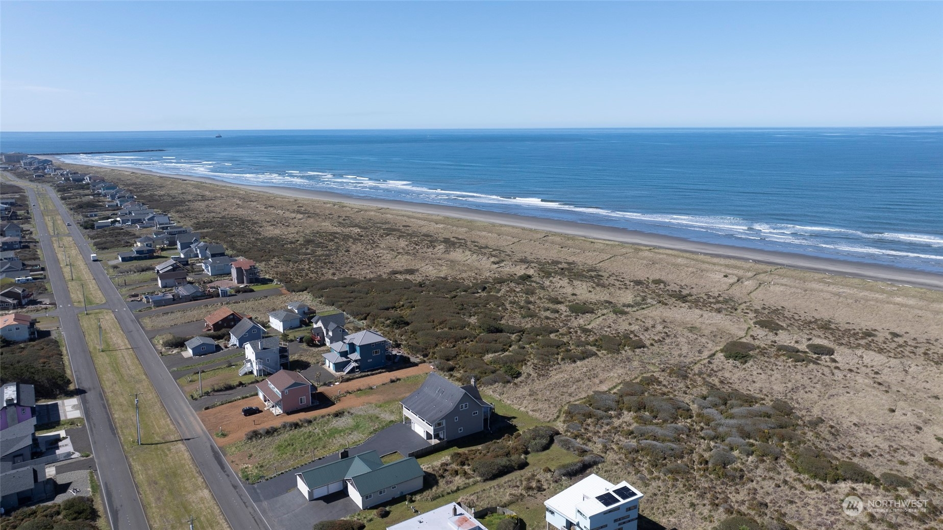 1077 Ocean Shores Boulevard Property Photo 10