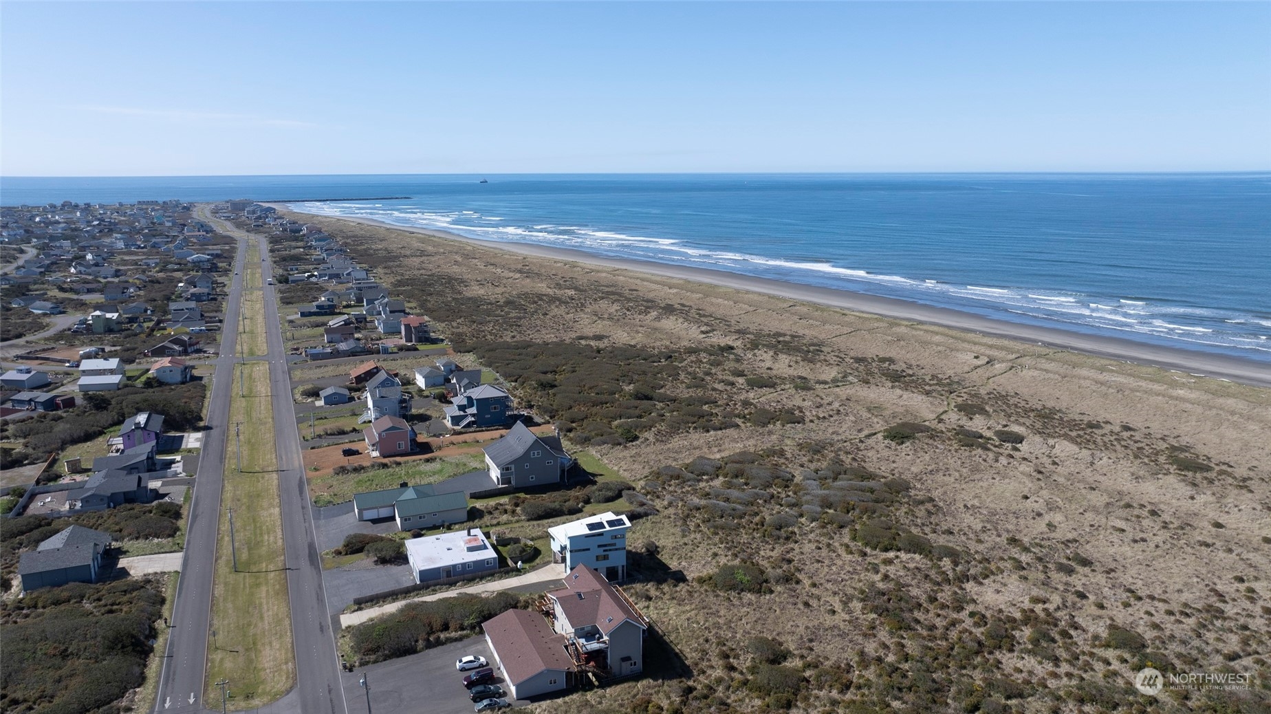 1077 Ocean Shores Boulevard Property Photo 11