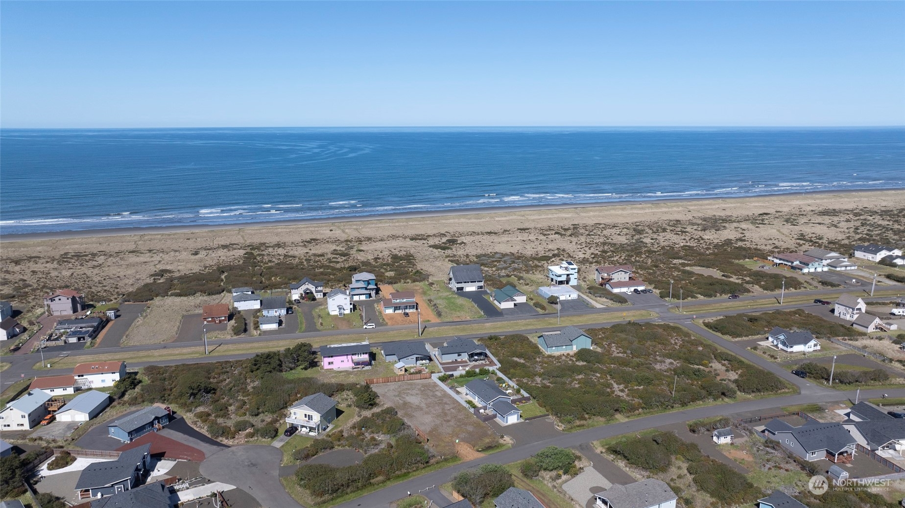 1077 Ocean Shores Boulevard Property Photo 17