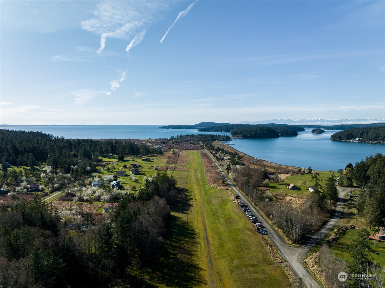 16 Airport Perimeter Way Property Photo 4