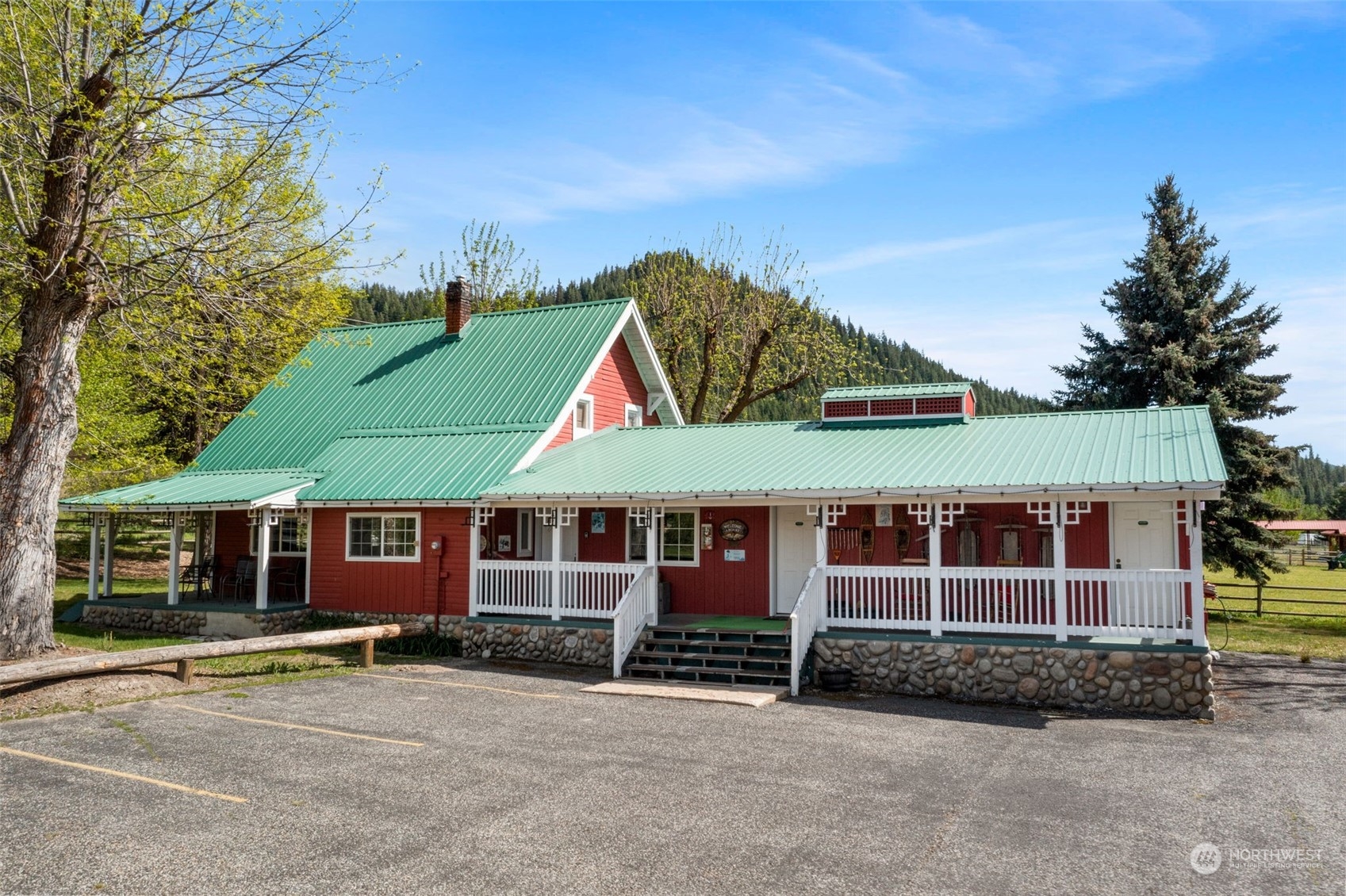2237560 Property Photo 8