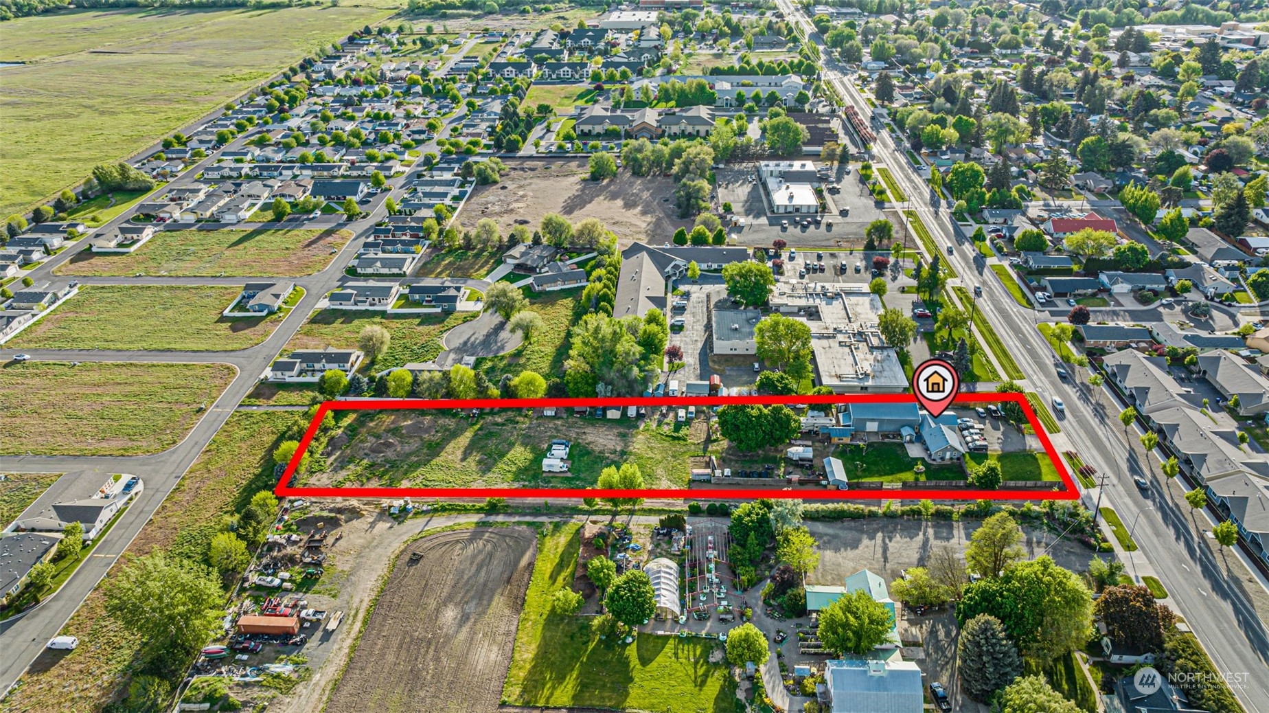 1110 E Mountain View Avenue Property Photo 4