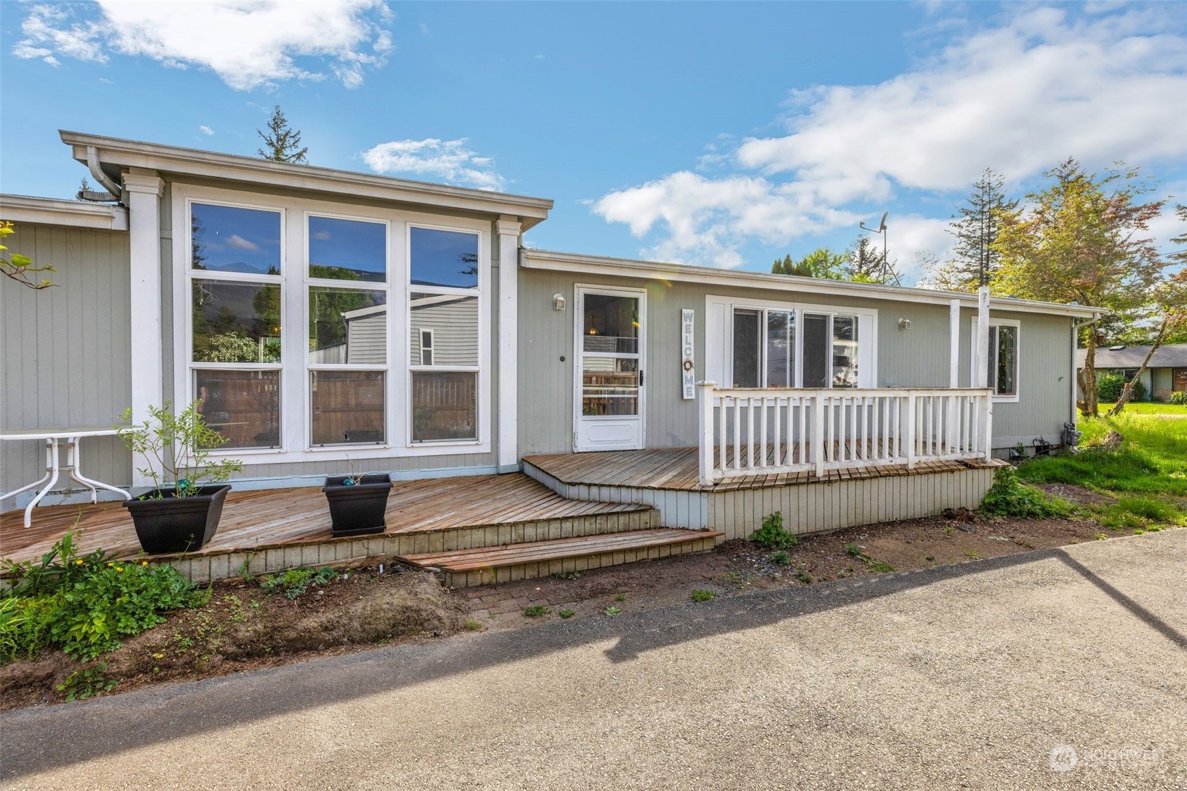 138 2nd Street Property Photo