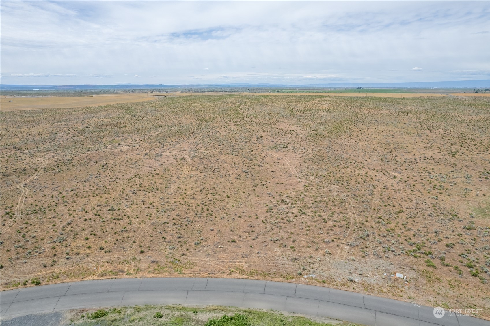 452 Se Desert Hills Loop Road Property Photo 3