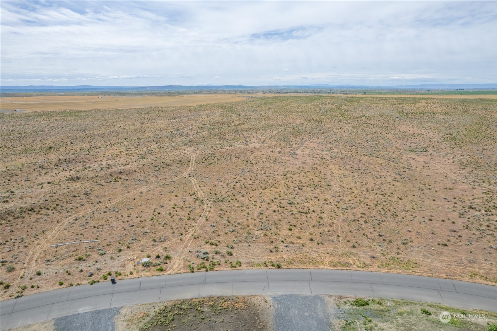 452 Se Desert Hills Loop Road Property Photo 4