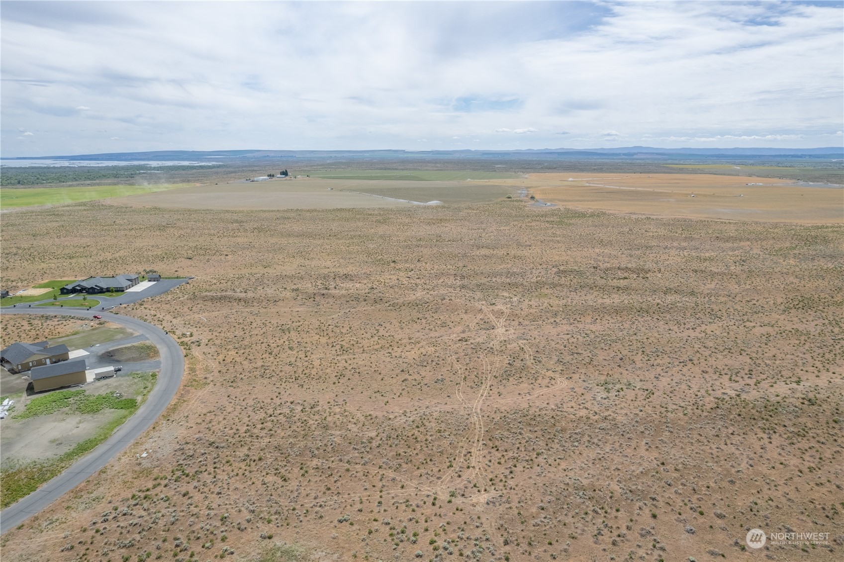 452 Se Desert Hills Loop Road Property Photo 11