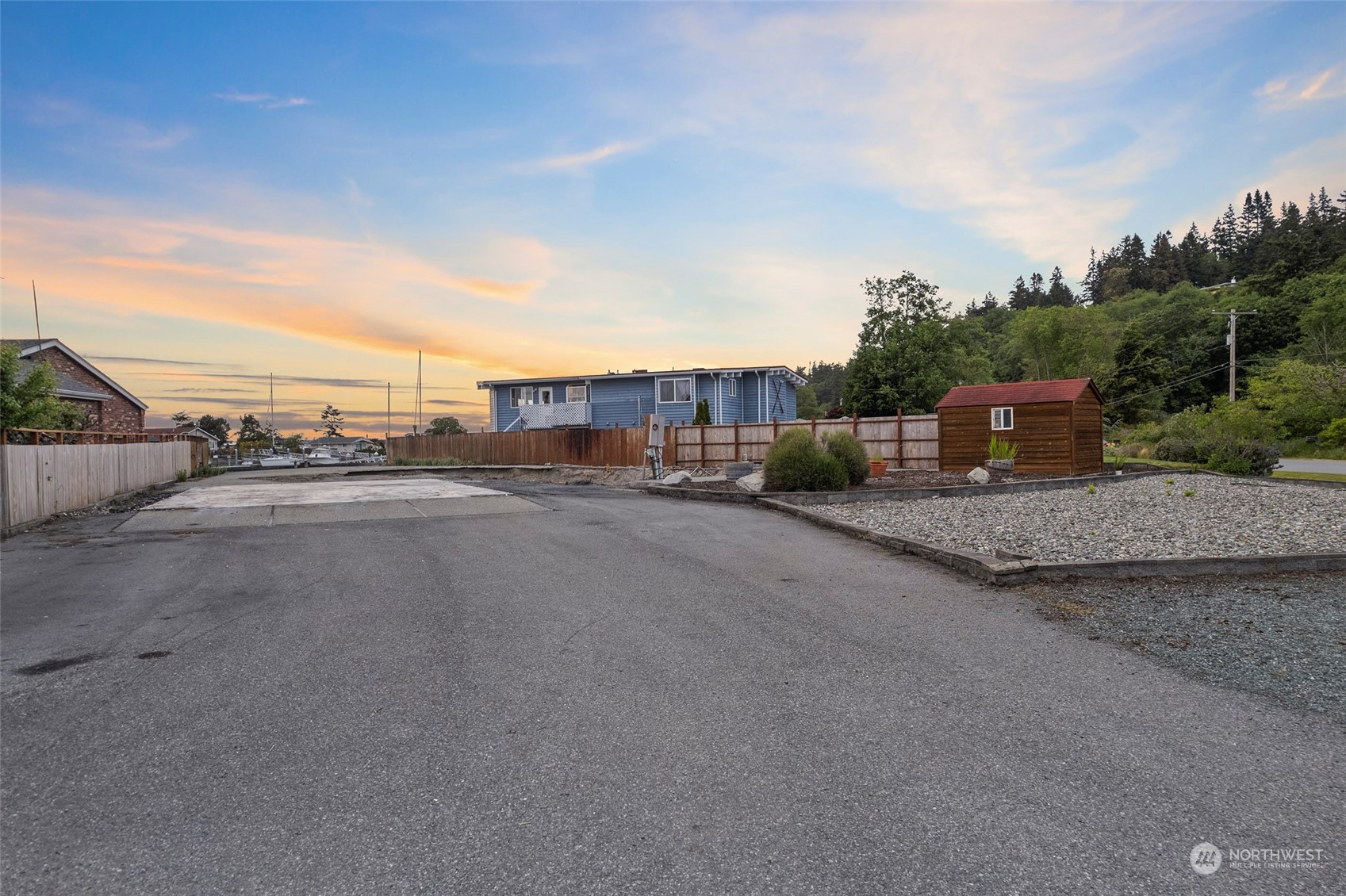 109 Salmon Street Property Photo 4