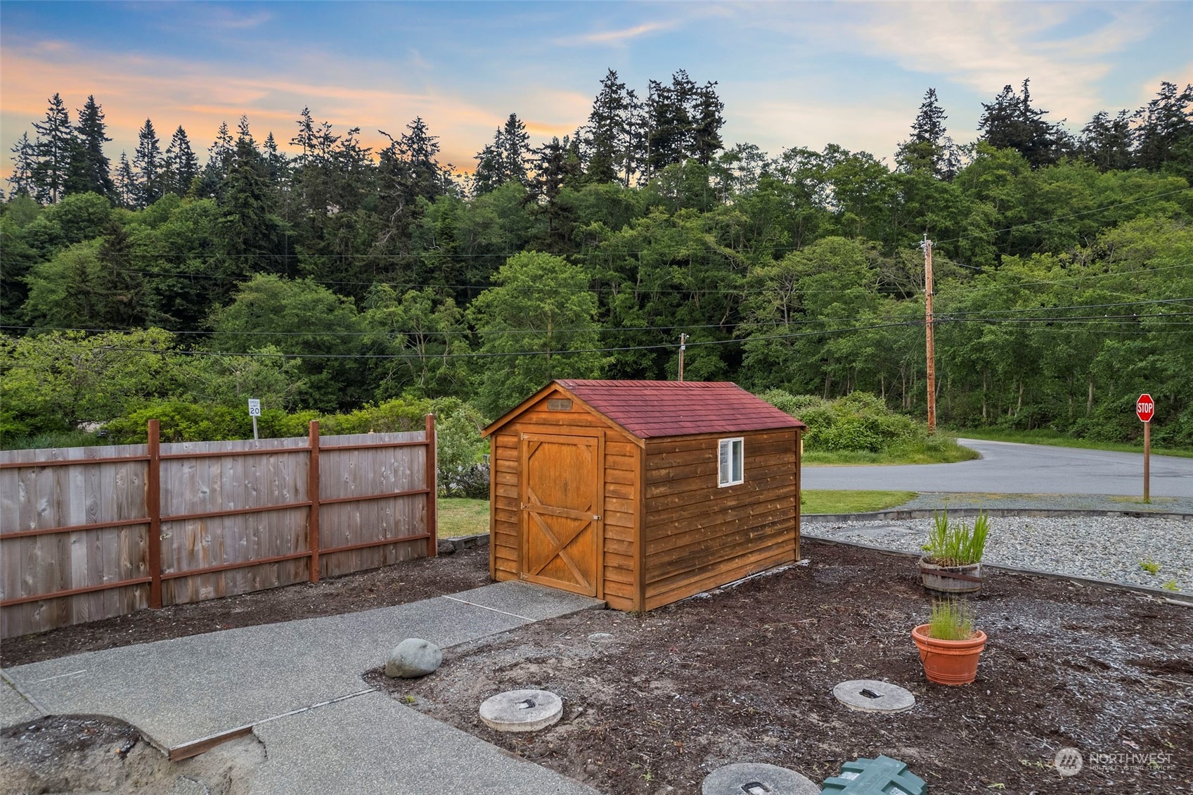 109 Salmon Street Property Photo 6