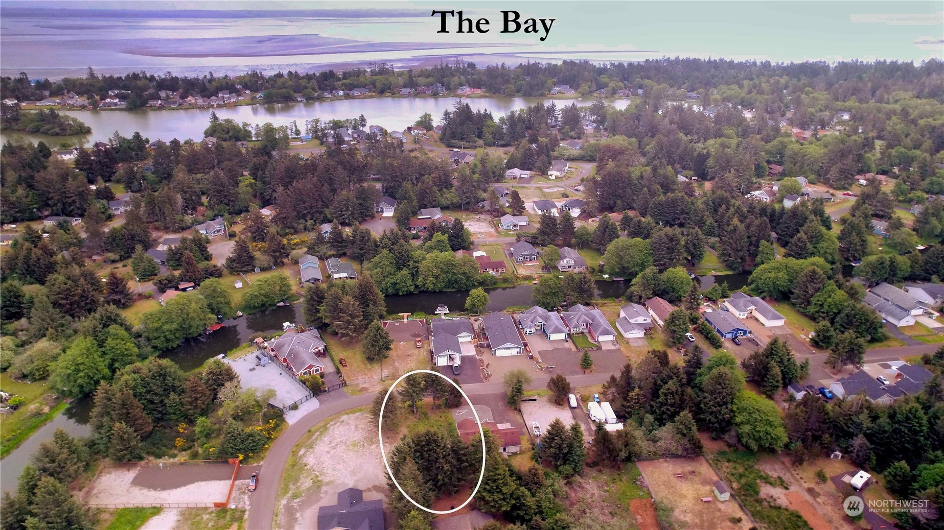 753 Island Circle Property Photo 3