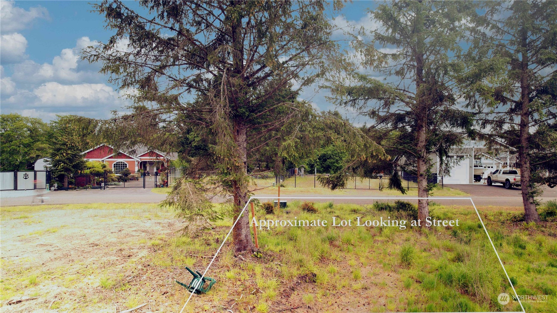 753 Island Circle Property Photo 4