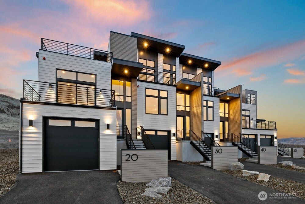 20 Chinook Drive Property Photo