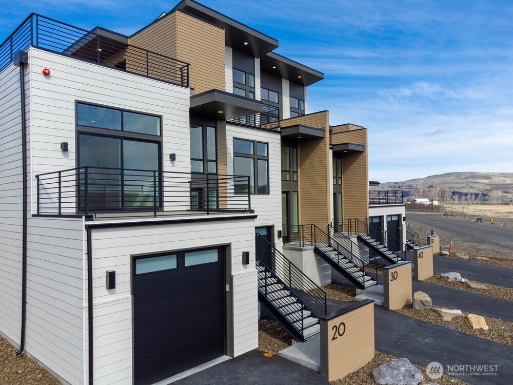20 Chinook Drive Property Photo 6