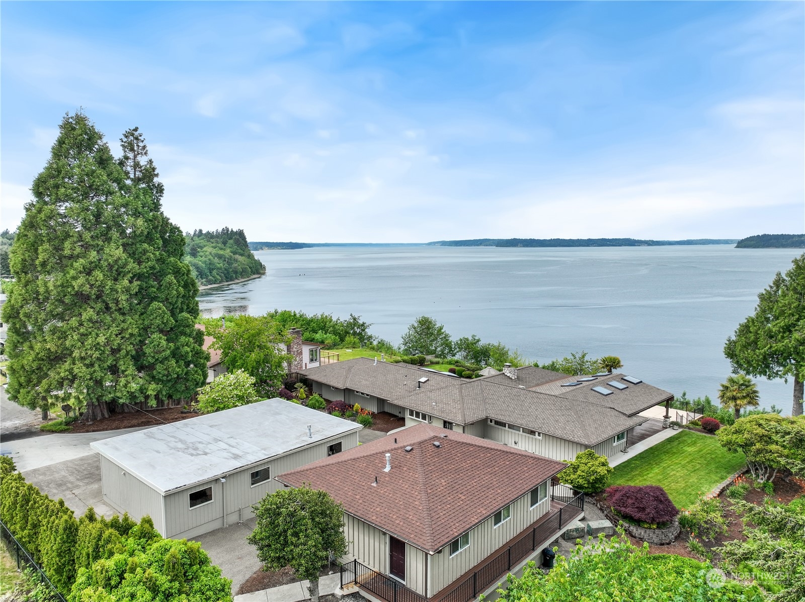 5514 Crestview Loop Property Photo